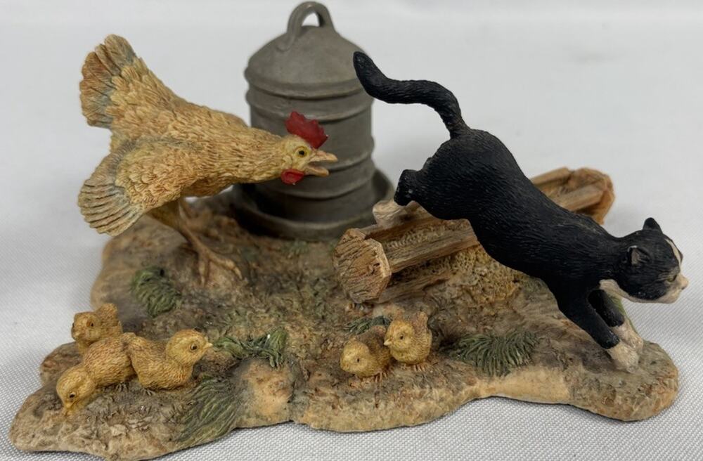 Lowell Davis "Fur's Gonna Fly" Figurine Cat, Hen, Chicken, Schmid #1258/1500